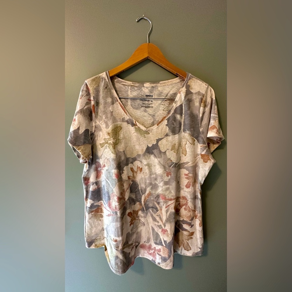Sonoma The Everyday Tee Grey/Tan Floral Size XL
